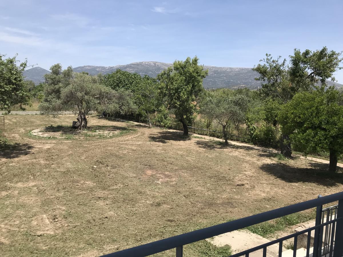 Villa Filoxenia Amarynthos Exterior photo