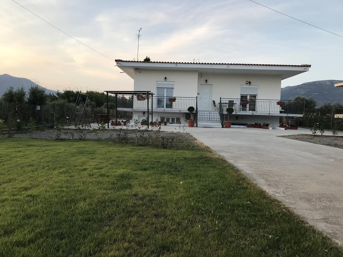 Villa Filoxenia Amarynthos Exterior photo